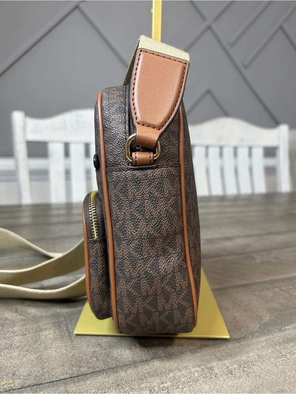 Michael Kors item description